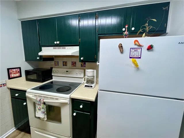 $299,900 | 622 Brockinton Point, St. Simons Island, GA 31522