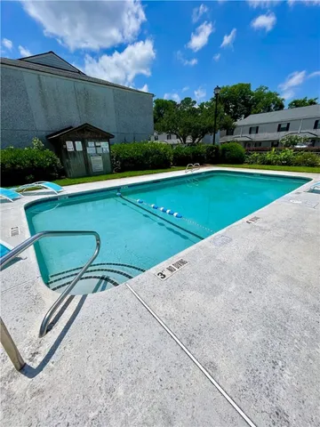 $299,900 | 622 Brockinton Point, St. Simons Island, GA 31522