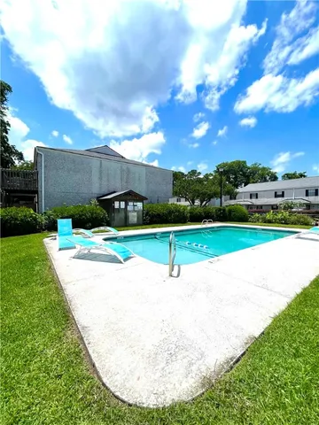 $299,900 | 622 Brockinton Point, St. Simons Island, GA 31522