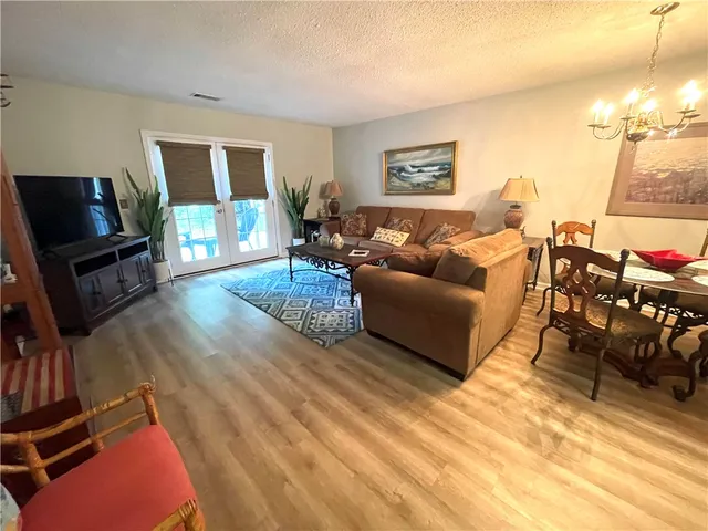 $299,900 | 622 Brockinton Point, St. Simons Island, GA 31522