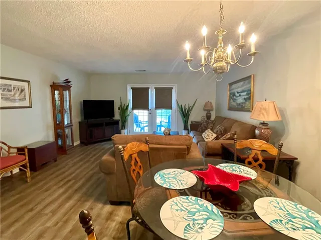 $299,900 | 622 Brockinton Point, St. Simons Island, GA 31522