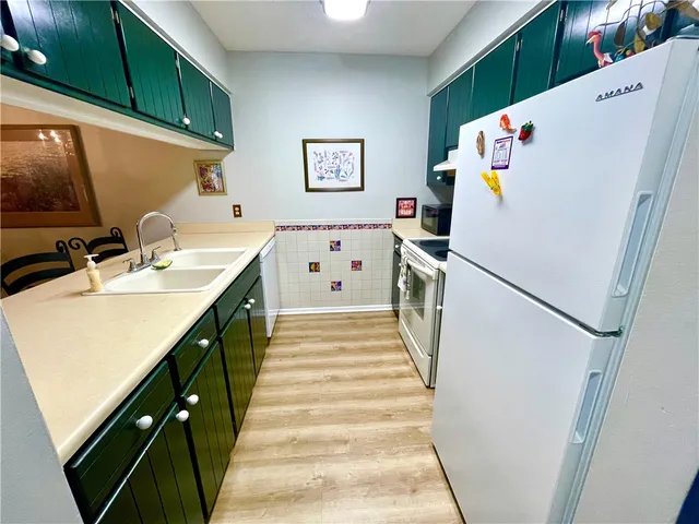 $299,900 | 622 Brockinton Point, St. Simons Island, GA 31522