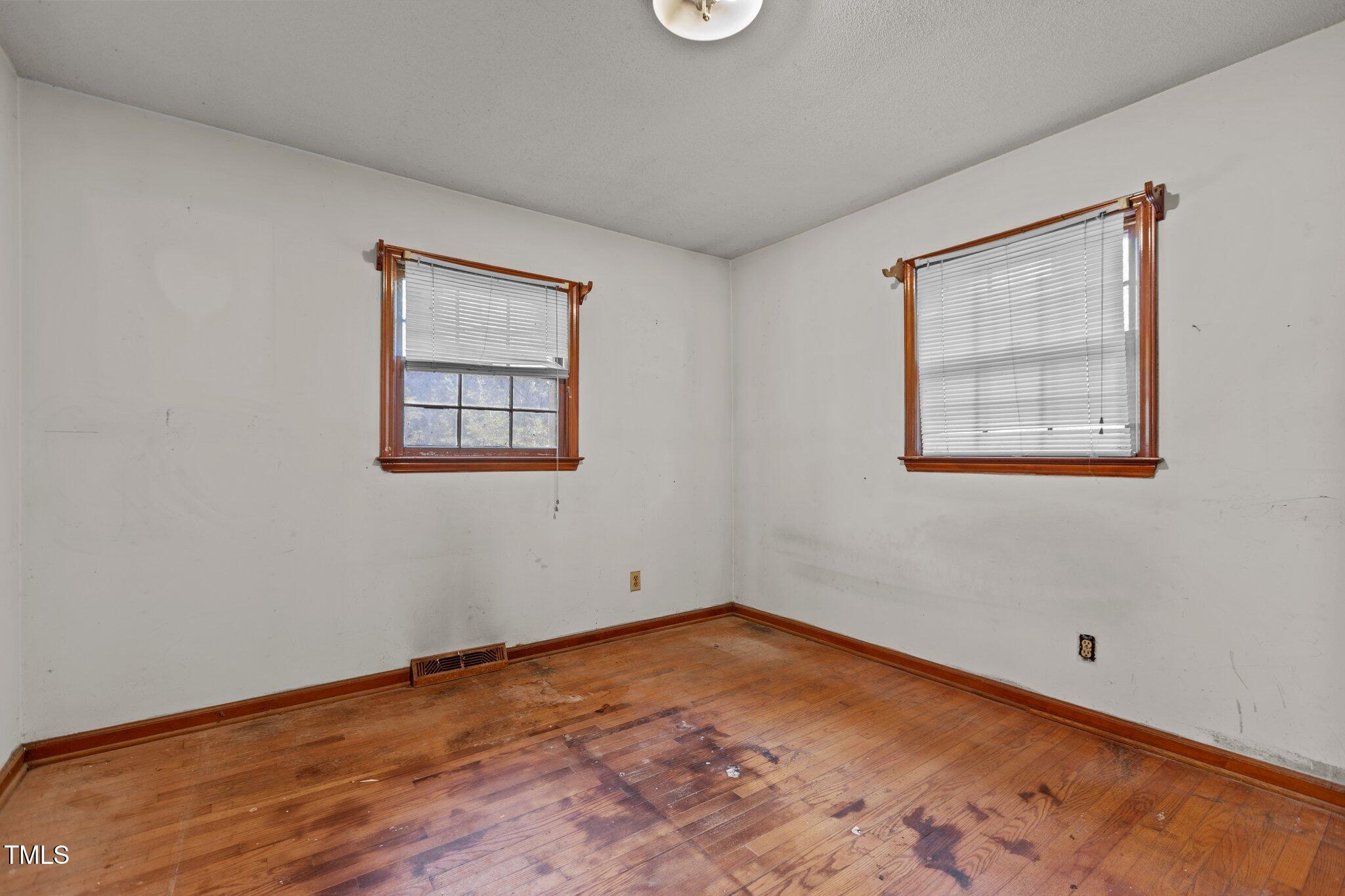 4038 Redwood Road Durham, NC 27704 - Photo 11 of 28 16-web-or-mls-2N6A1270