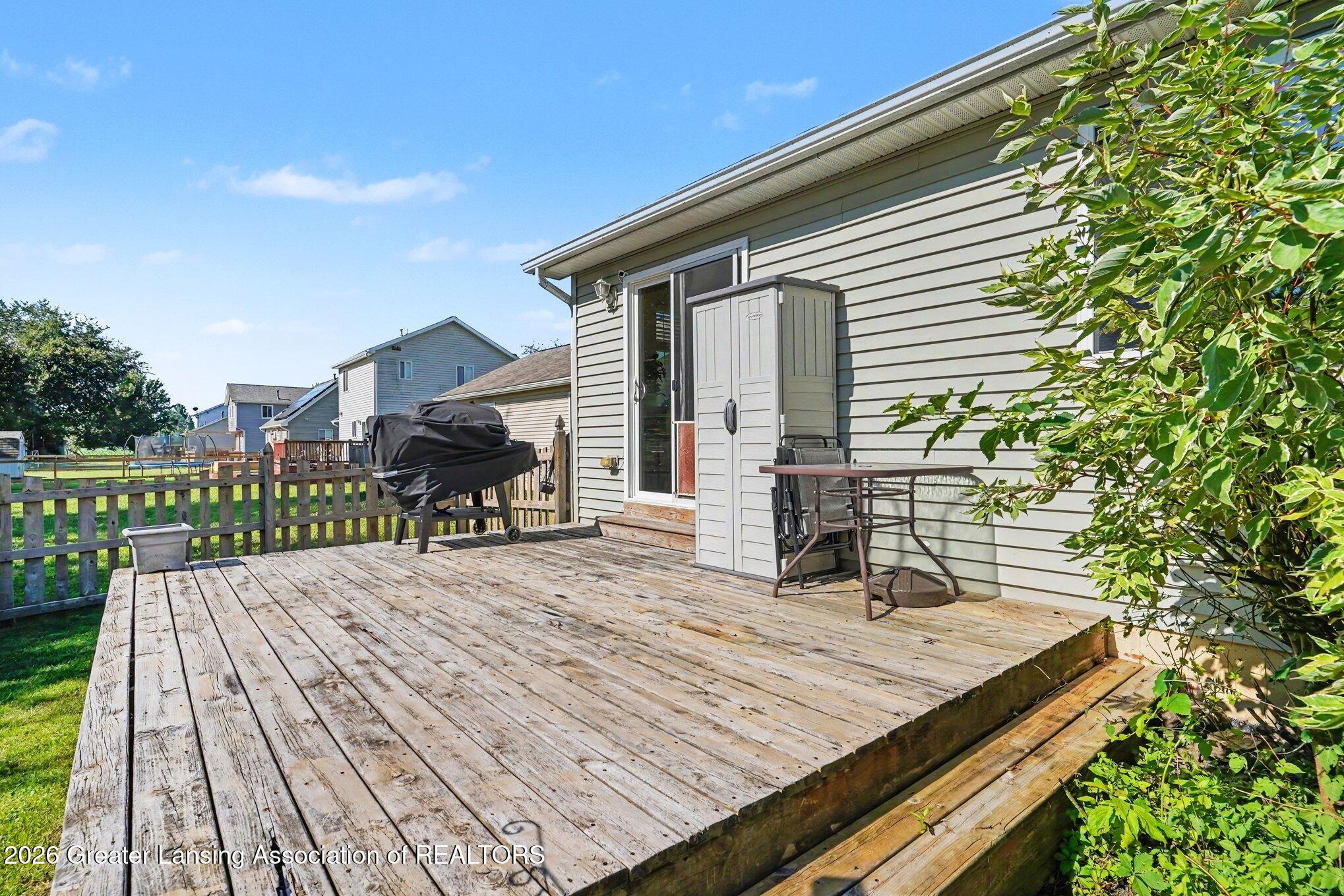 301 Ware Street Mason, MI 48854 - Photo 6 of 13 006_file_2696