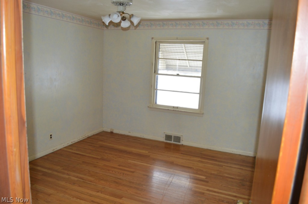1279 Haverston Road Lyndhurst, OH 44124 - Photo 10 of 13
