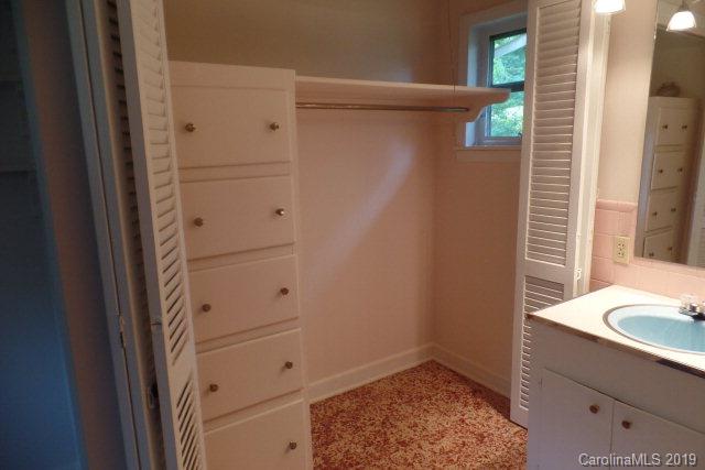 214 Yancey Road Marion, NC 28752 - Photo 14 of 31 Gallery Image 14
