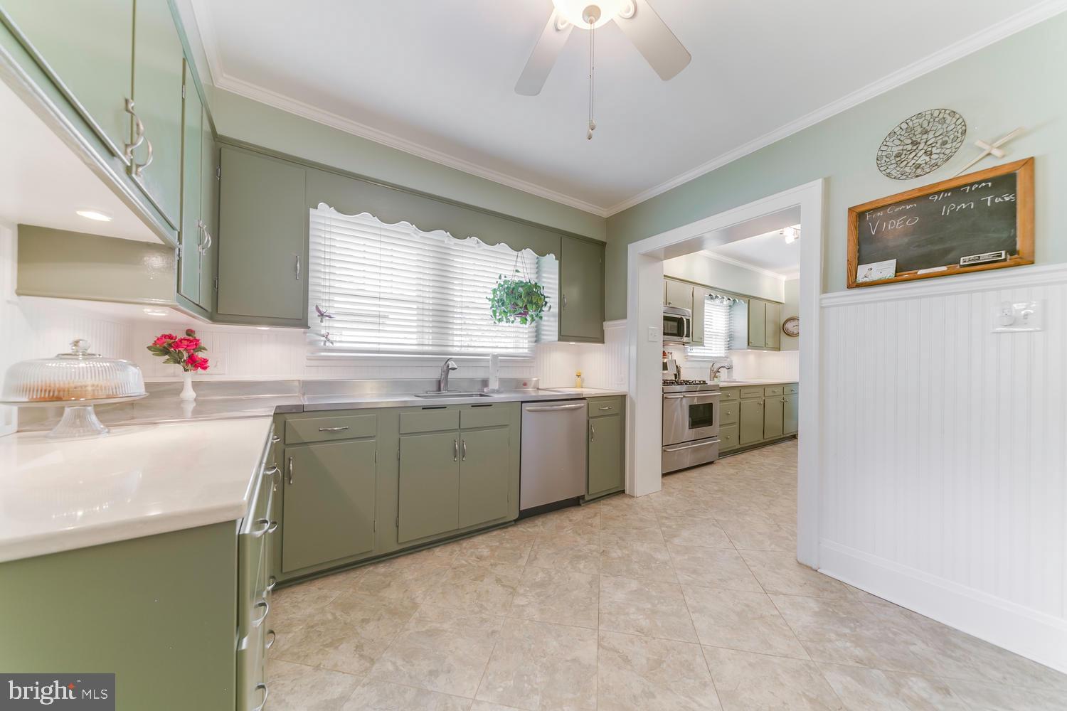 144 Springdale Road York, PA 17403 - Photo 23 of 48 Gallery Image 23