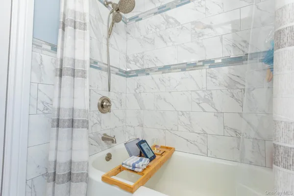 $599,000 | 816 Main Street, Islip, NY 11751