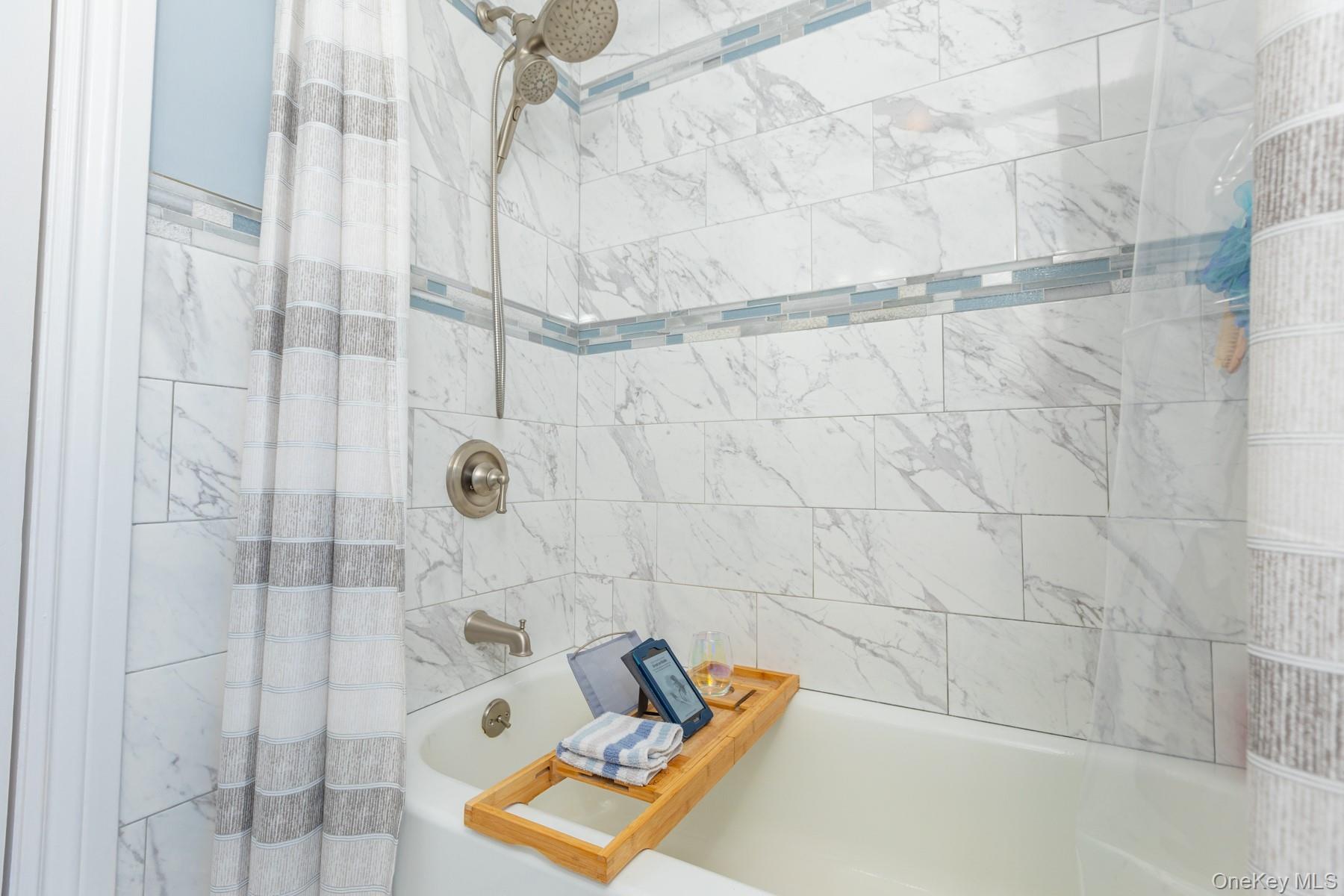 816 Main Street Islip, NY 11751 - Photo 20 of 32