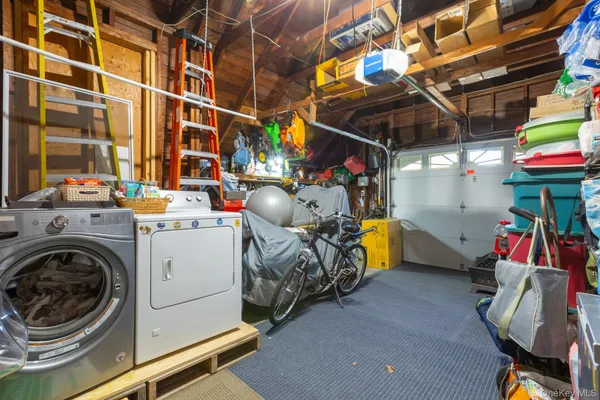 $599,000 | 816 Main Street, Islip, NY 11751