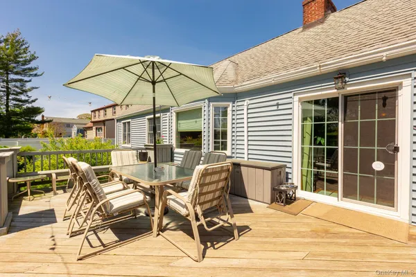 $599,000 | 816 Main Street, Islip, NY 11751