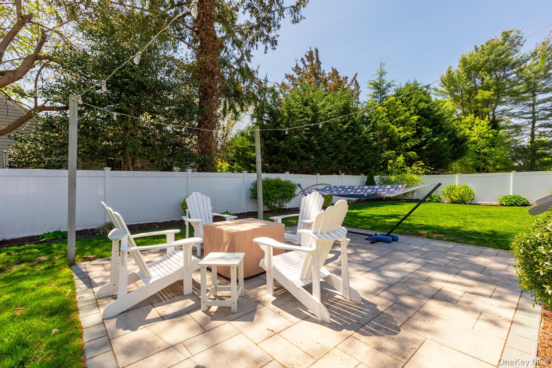 816 Main Street Islip, NY 11751 - Photo 30 of 32