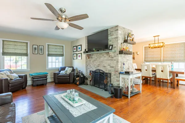 $599,000 | 816 Main Street, Islip, NY 11751