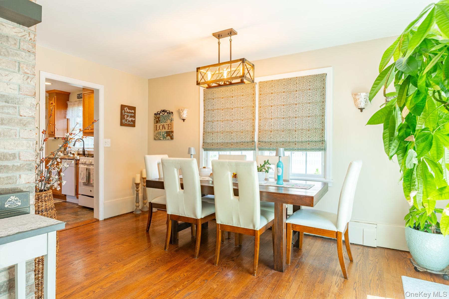 816 Main Street Islip, NY 11751 - Photo 10 of 32