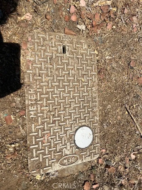 14465 Rock Riverside, CA 92503 - Photo 11 of 11 a bathroom with a toilet and a sink