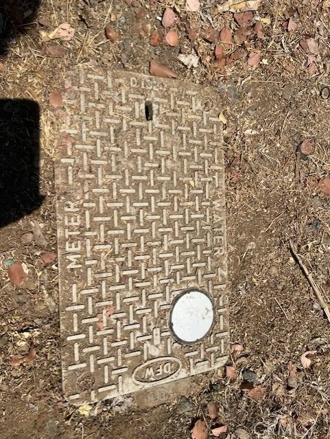 14465 Rock Riverside, CA 92503 - Photo 10 of 11 a bathroom with a toilet and a sink