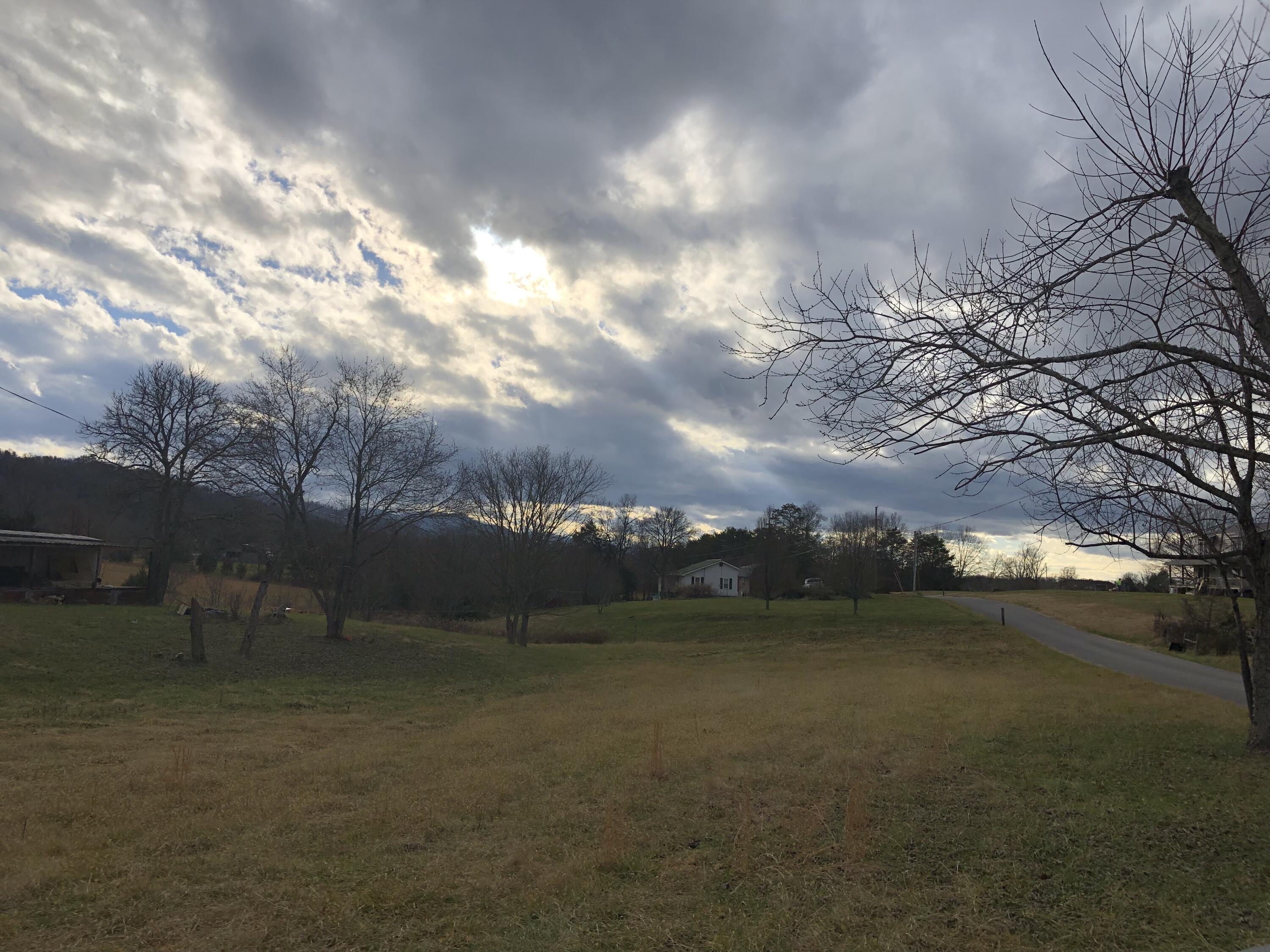 190 Harrison Road Greeneville, TN 37743 - Photo 4 of 9 2826F1CC-DBBC-4437-99B1-63F792B27B4C