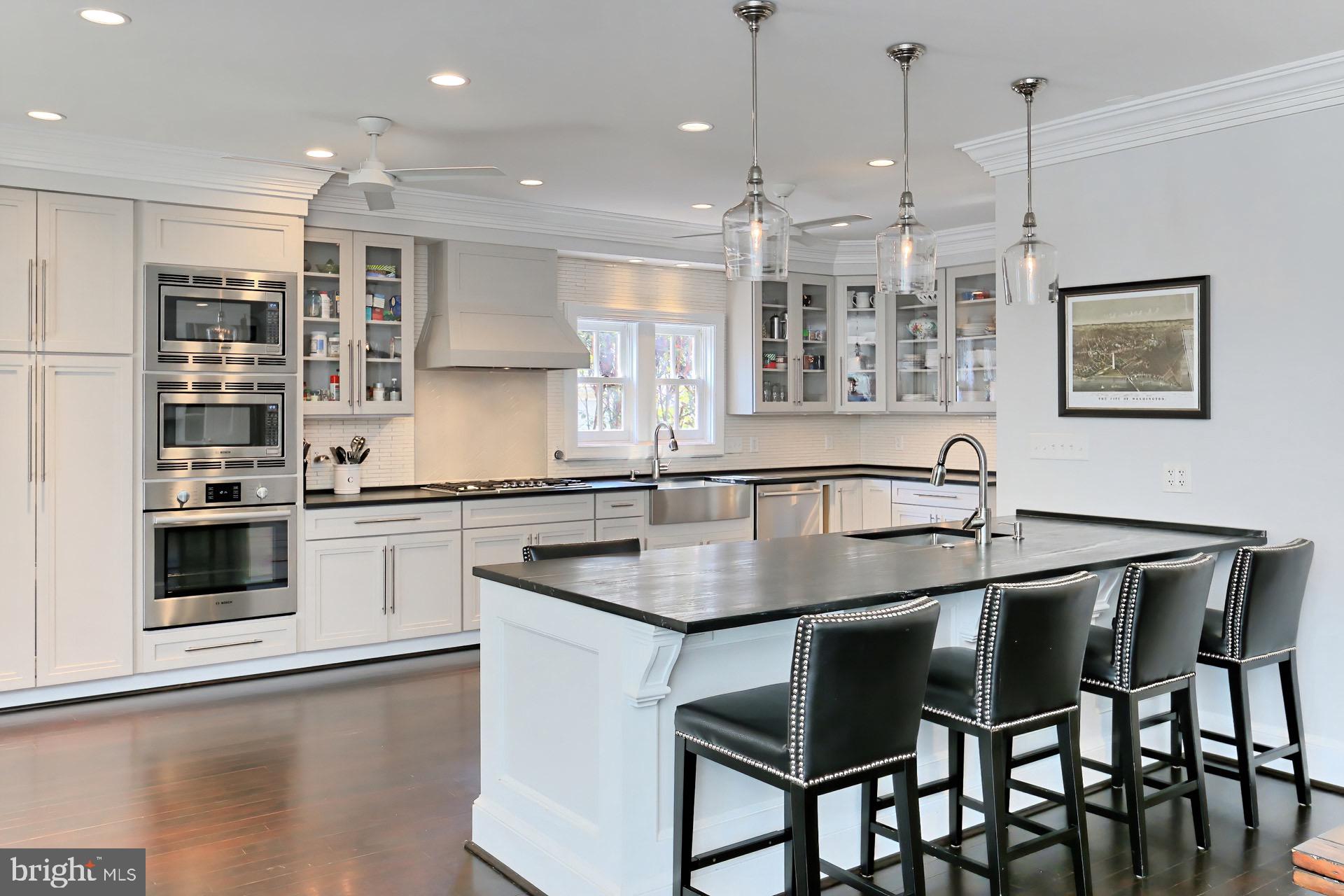 2001 South Arlington Ridge Road Arlington, VA 22202 - Photo 20 of 96 Breakfast Bar