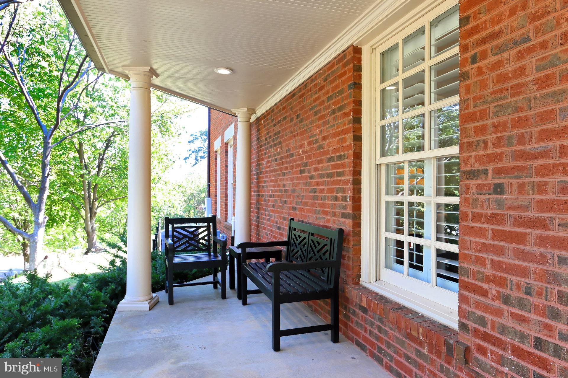 2001 South Arlington Ridge Road Arlington, VA 22202 - Photo 5 of 96 Front Porch