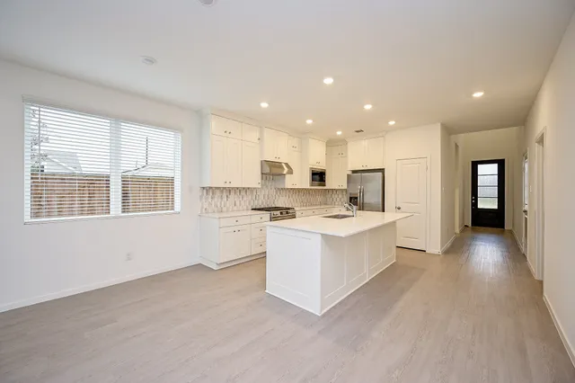 $3,100 | 6427 Seafoam Lake Drive, Katy, TX 77493