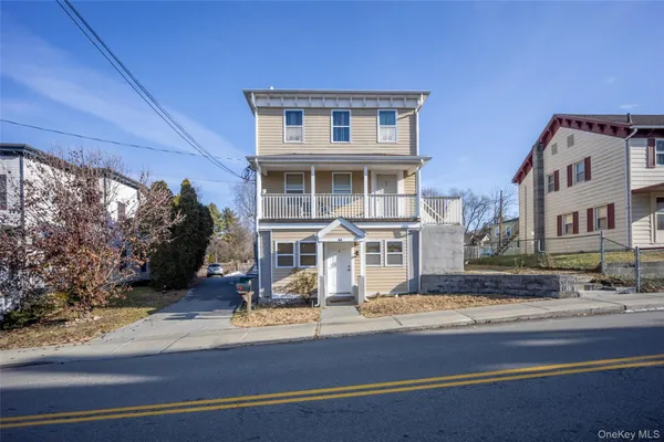 $1,945 | 44 East Main Street, Unit 1, Beacon, NY 12508