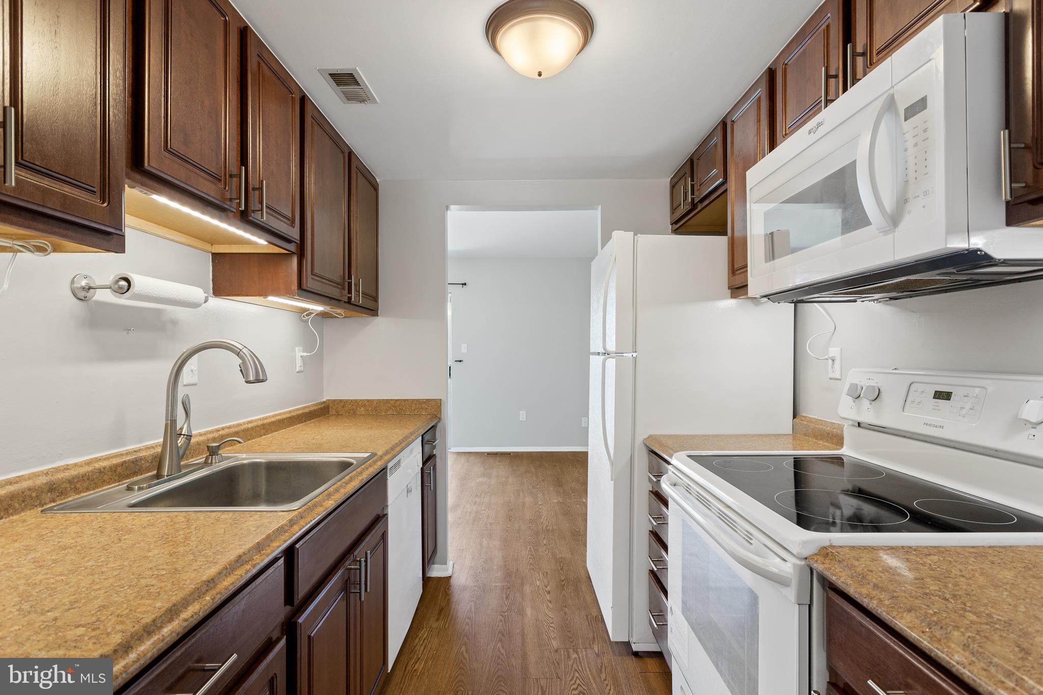 1856 Robin Court Severn, MD 21144 - Photo 4 of 52 Kitchen