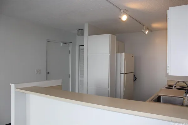 $475,000 | 98-402 Koauka Loop, Unit 2402, Aiea, HI 96701