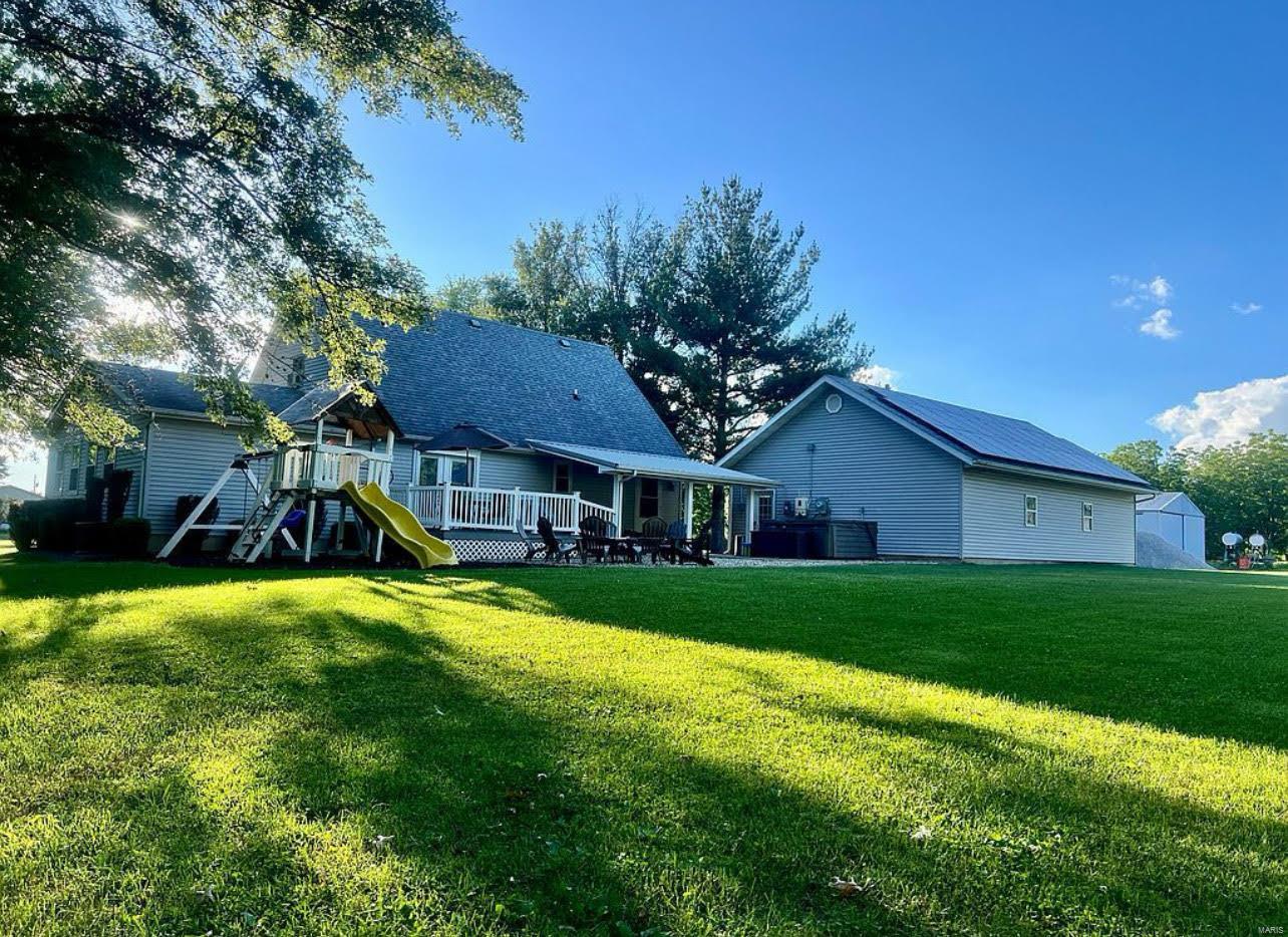 19608 Boulder Road Carlyle, IL 62231 - Photo 2 of 30