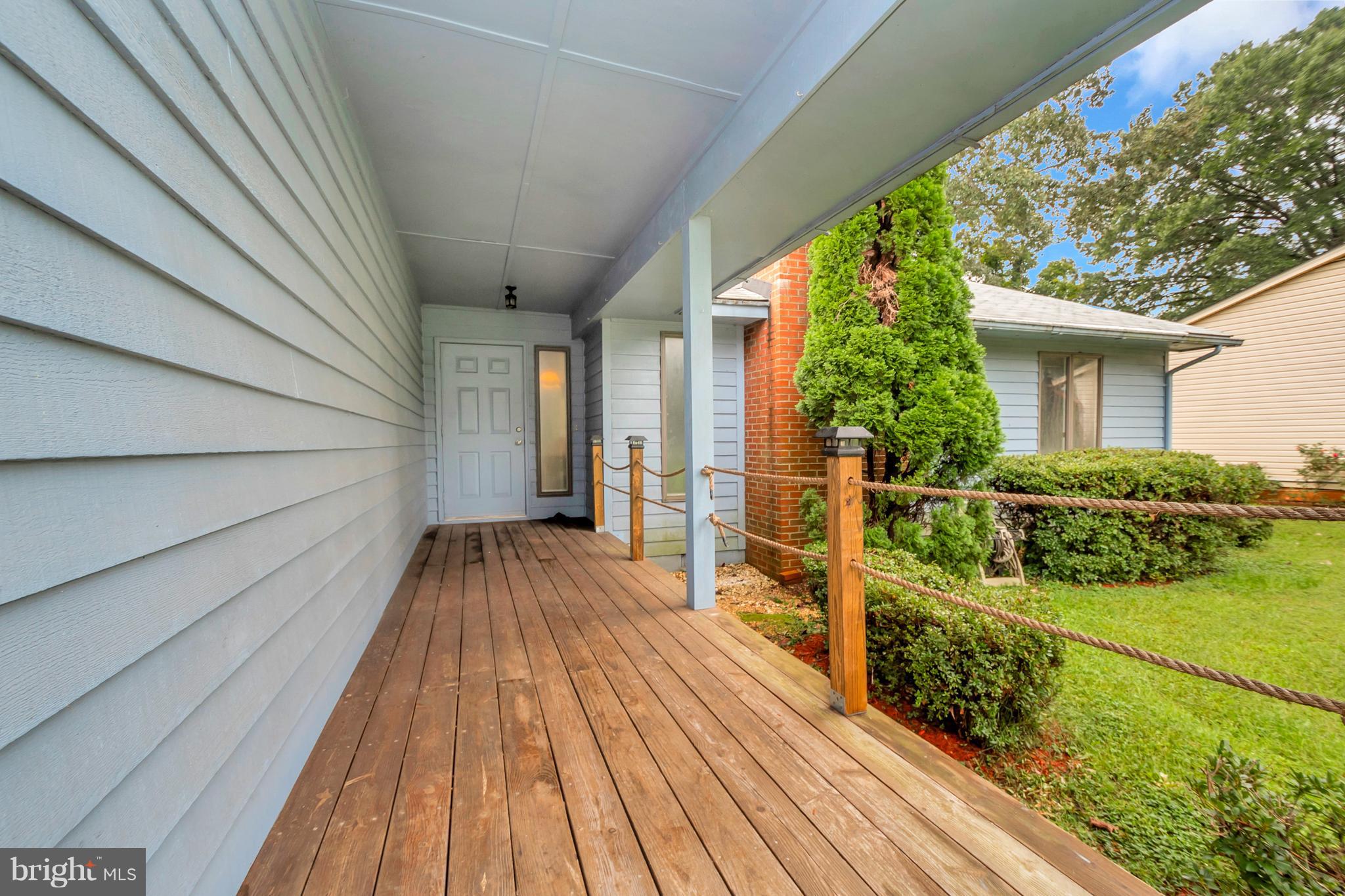 200 Pine Valley Road Locust Grove, VA 22508 - Photo 3 of 30 Covered walkway greets you