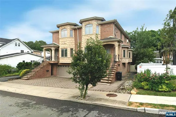 $5,600 | A 4 Th Street, Unit A, Palisades Park, NJ 07650