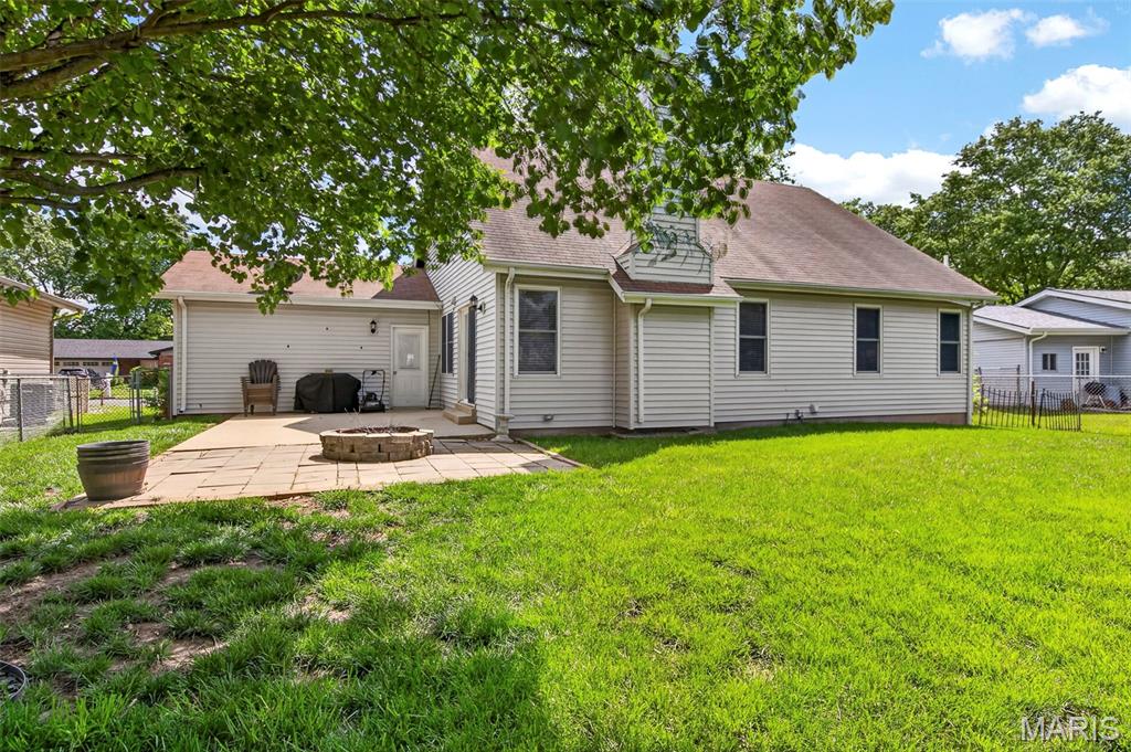 693 Rustic Valley Drive Ballwin, MO 63021 - Photo 36 of 40
