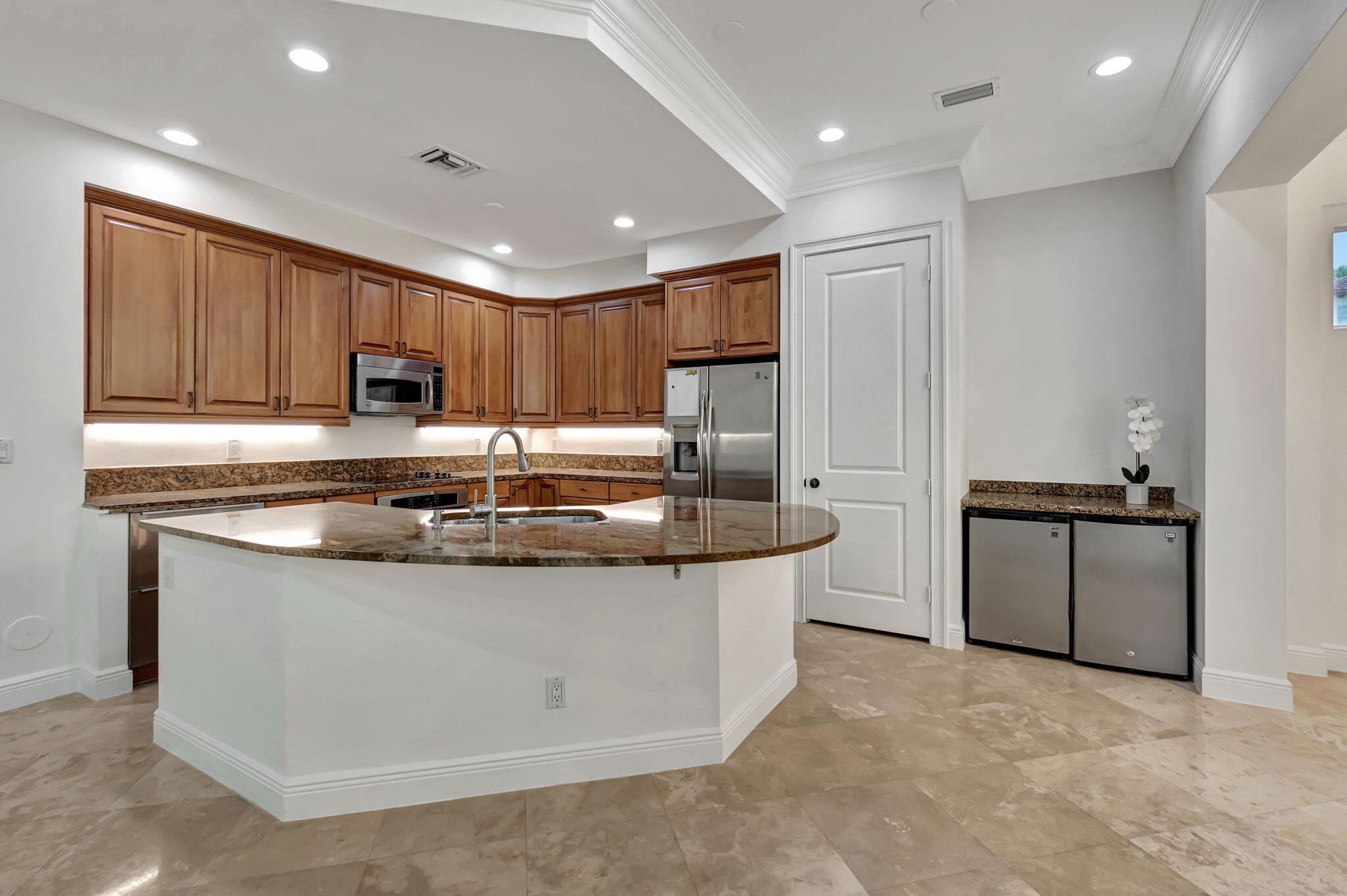 99 Via Poinciana Street Boca Raton, FL 33487 - Photo 14 of 61 6-web-or-mls-DSC_7533