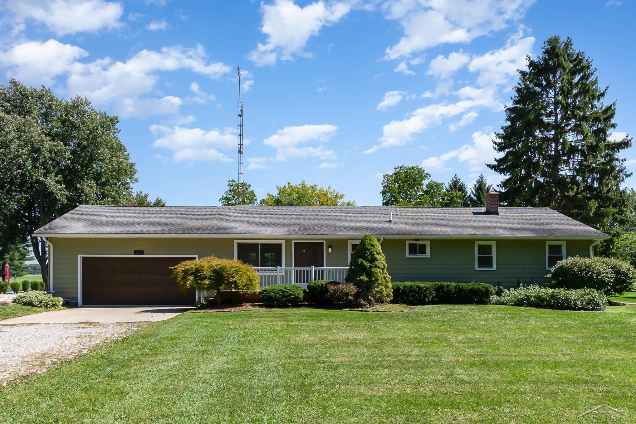 1707 South Beyer Road Saginaw, MI 48601 - Photo 2 of 19 50089719-1.JPG