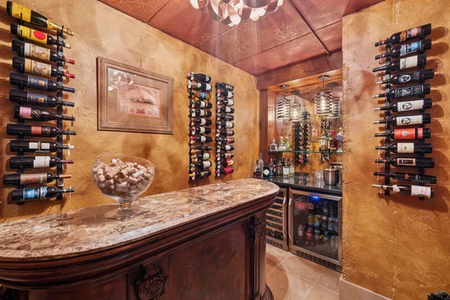 $4,500,000 | 614 Hidden Creek Trail, Mendota Heights, MN 55118