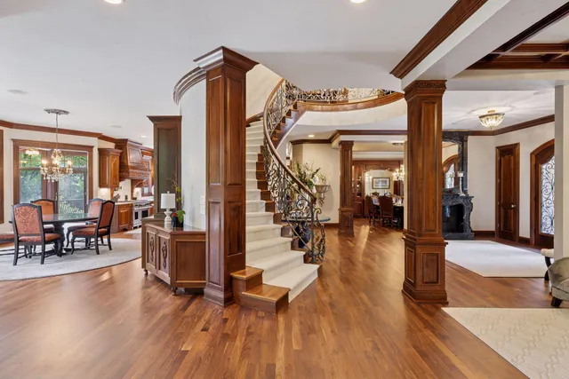 $4,500,000 | 614 Hidden Creek Trail, Mendota Heights, MN 55118