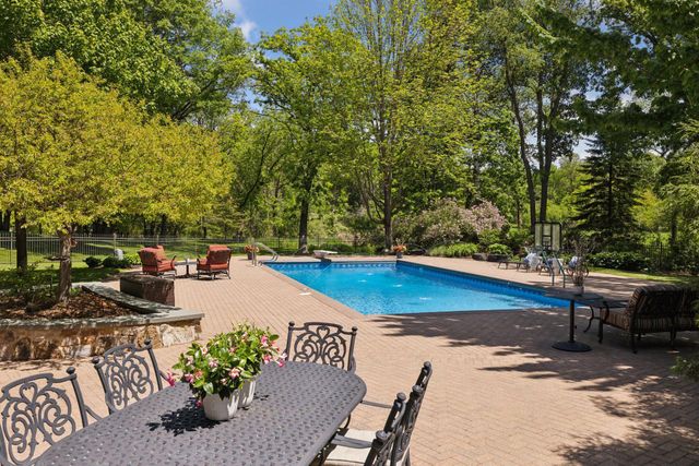 $4,500,000 | 614 Hidden Creek Trail, Mendota Heights, MN 55118