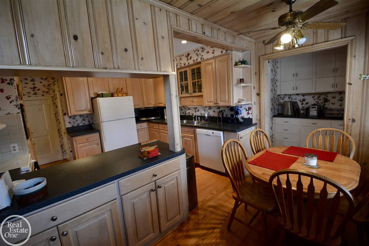 963 Fisher Road Grosse Pointe, MI 48230 - Photo 13 of 47