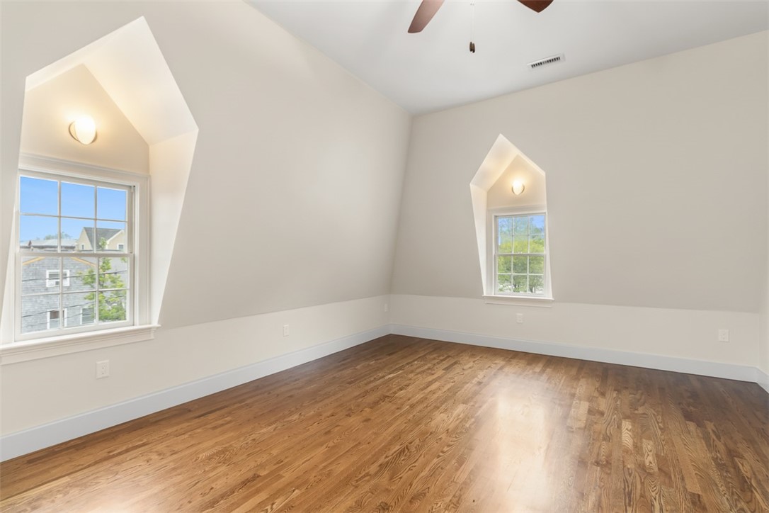 18 State Street, Unit 5 Bristol, RI 02809 - Photo 17 of 27 Primary Bedroom