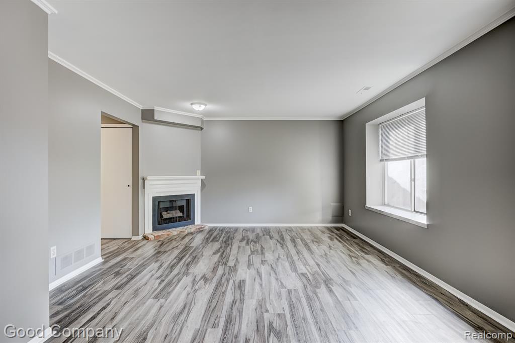 4363 Crooks Road Royal Oak, MI 48073 - Photo 6 of 34