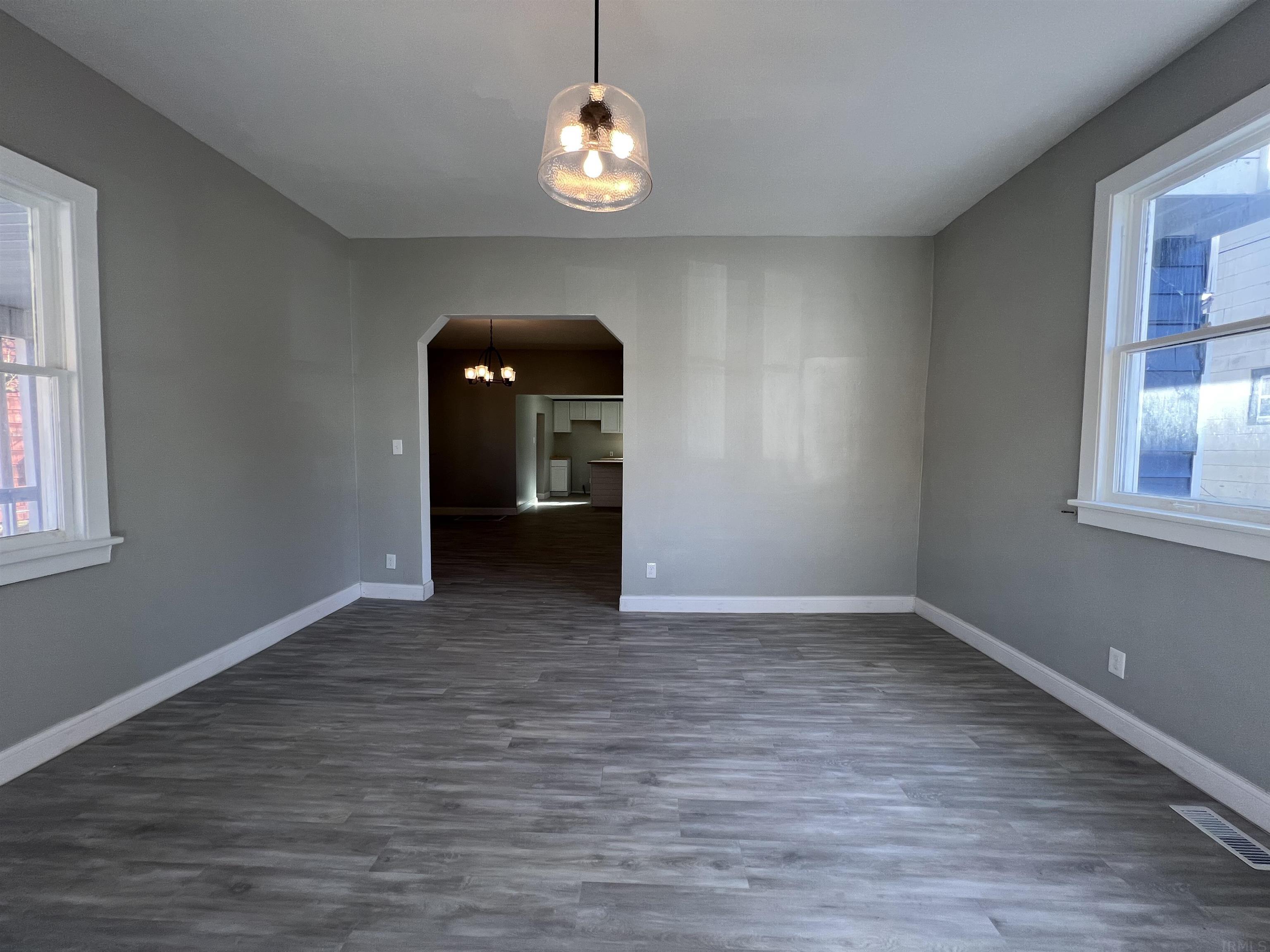 112 8th Street Logansport, IN 46947 - Photo 5 of 32