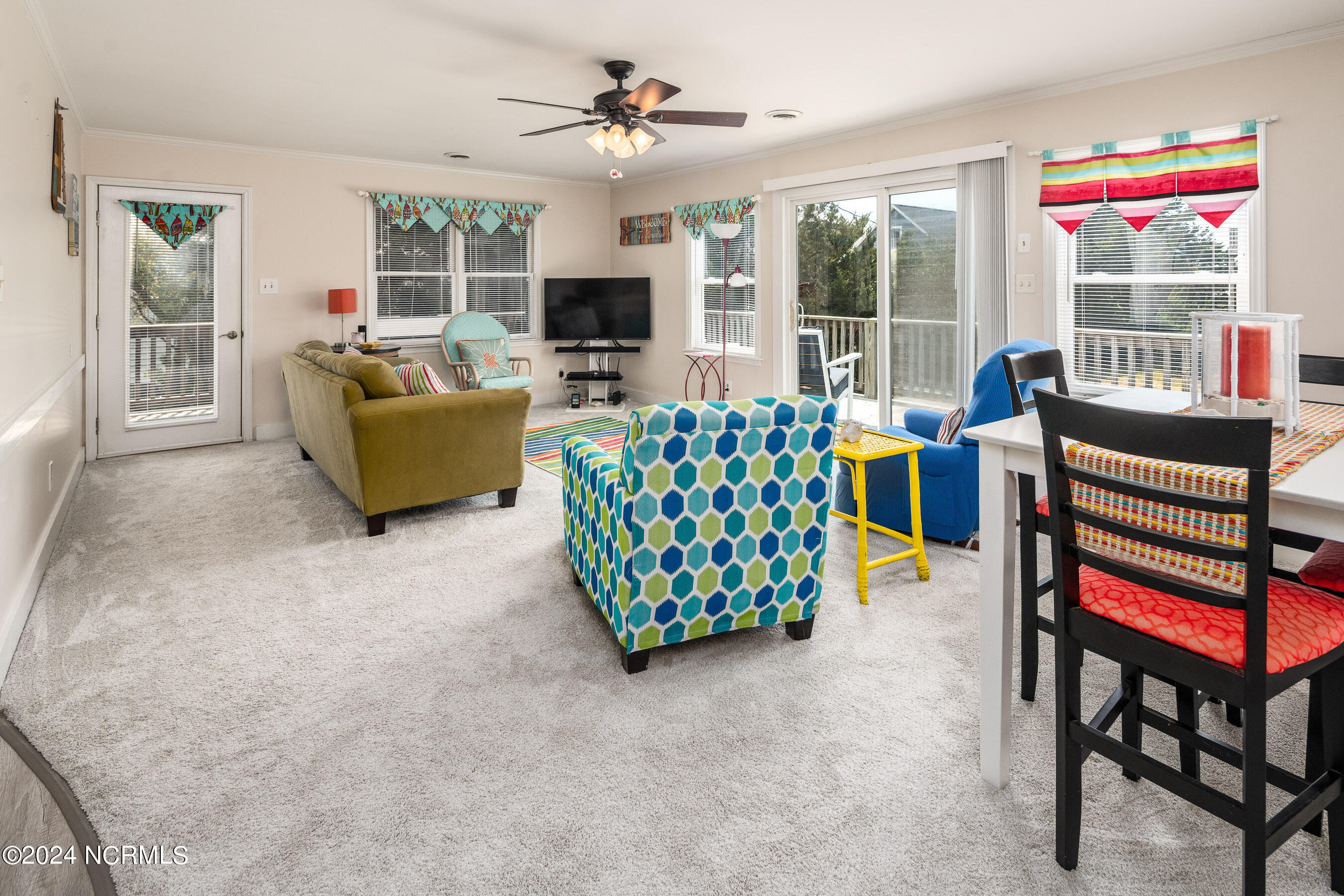 106 Robin Street Emerald Isle, NC 28594 - Photo 20 of 46 20240403 MLS A_Harris 106 Robin St Emera