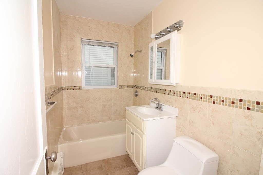 34-36 Flett Road Belmont, MA 02478 - Photo 8 of 28 Gallery Image 8