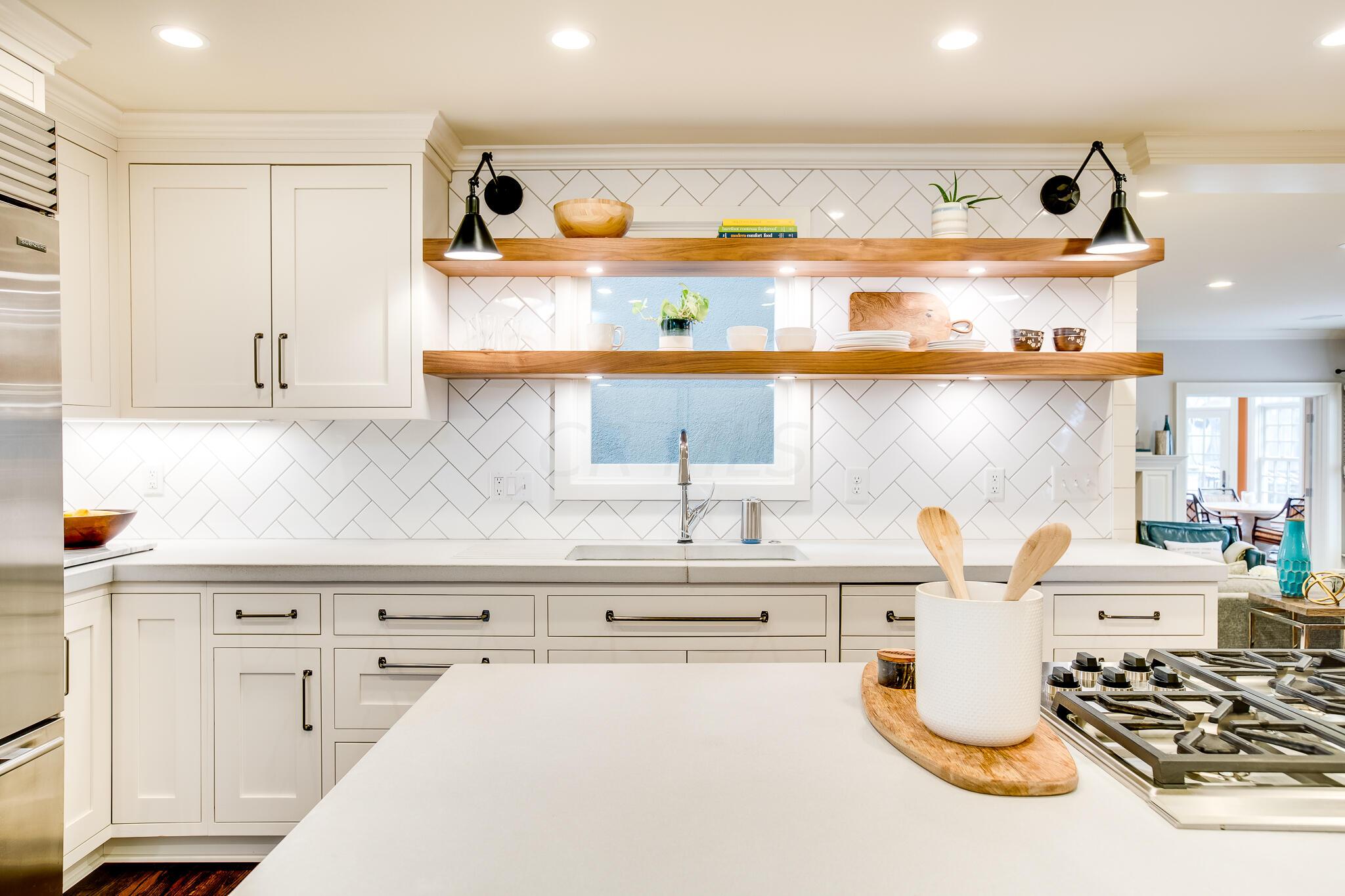 2252 Tremont Road Columbus, OH 43221 - Photo 19 of 97 Completely remodeled kitchen (2019)