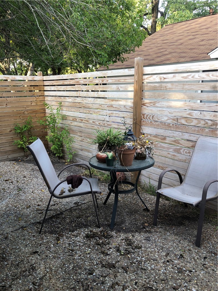 6502 South 1st Street, Unit 102 Austin, TX 78745 - Photo 4 of 26 a view of a outdoor seating area with furniture
