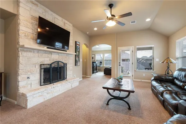 $2,300 | 5813 Arbia Lane, Round Rock, TX 78665