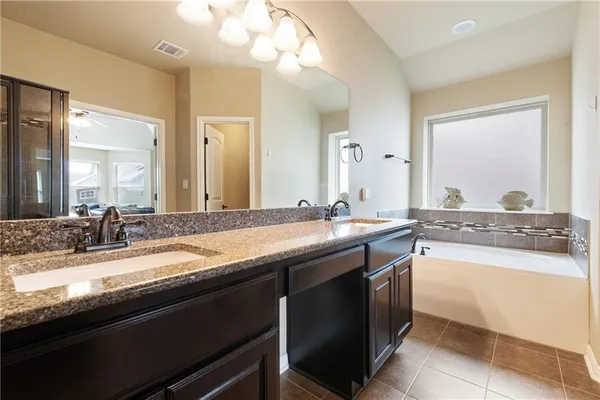 $2,300 | 5813 Arbia Lane, Round Rock, TX 78665