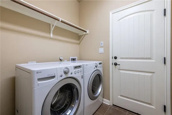 $2,300 | 5813 Arbia Lane, Round Rock, TX 78665