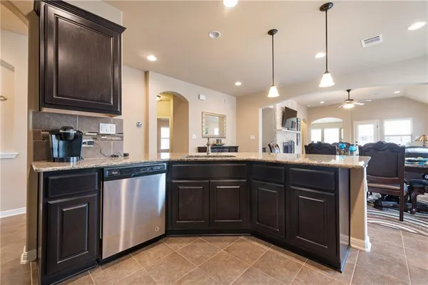 $2,300 | 5813 Arbia Lane, Round Rock, TX 78665