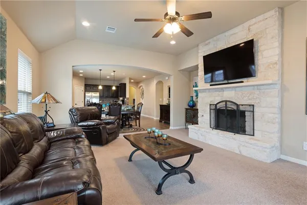 $2,300 | 5813 Arbia Lane, Round Rock, TX 78665
