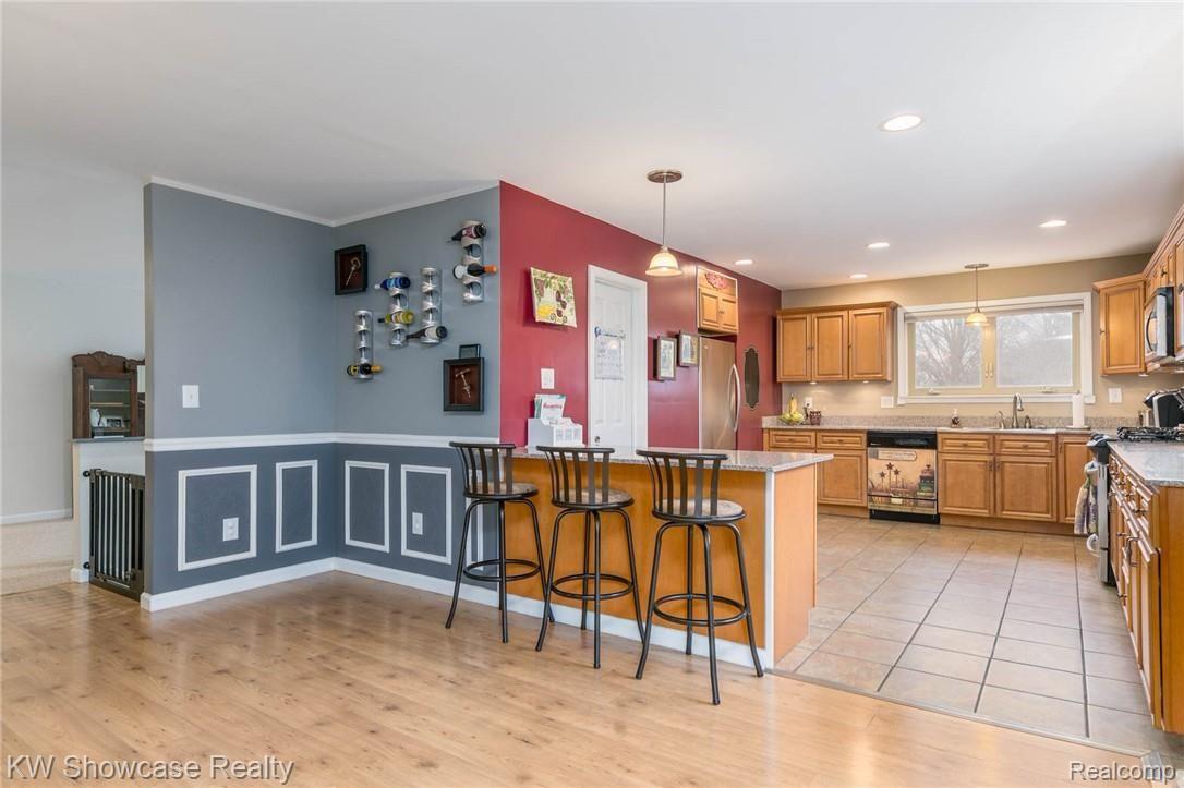 43441 Hanford Road Canton, MI 48187 - Photo 12 of 31 43441 Hanford Rd-14.jpg